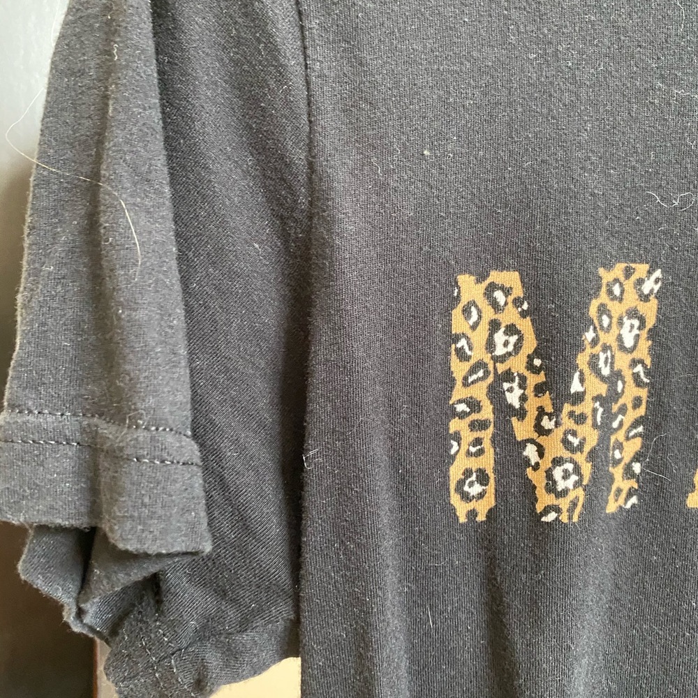 Black Leopard Print Tee Shirt Mana Size Small - Picture 5 of 6